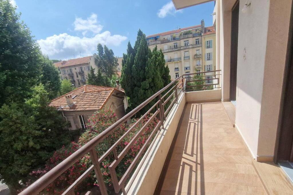 The Chic Liberation Apartment Ница Екстериор снимка