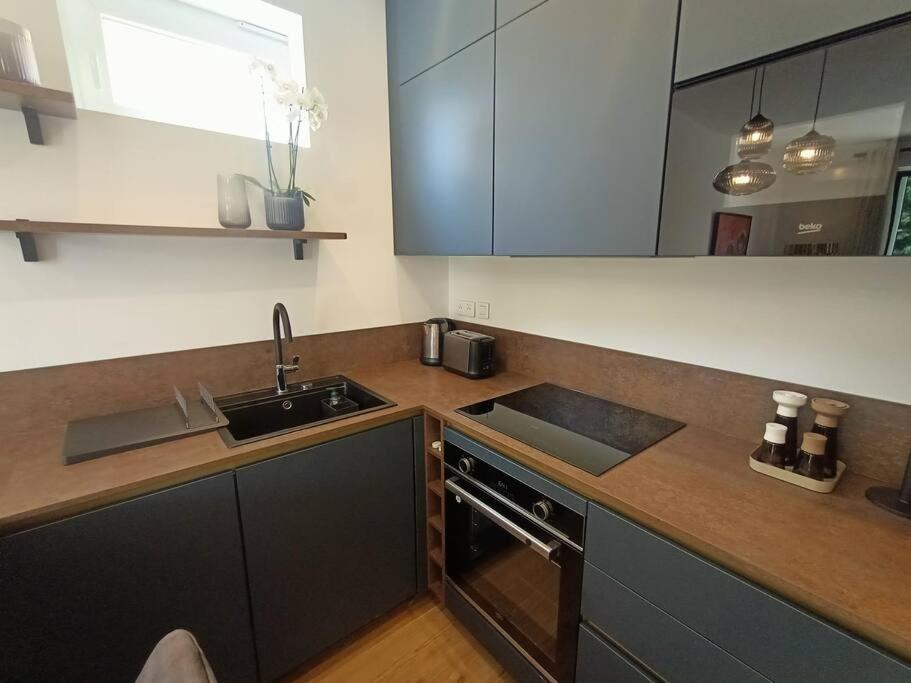 The Chic Liberation Apartment Ница Екстериор снимка